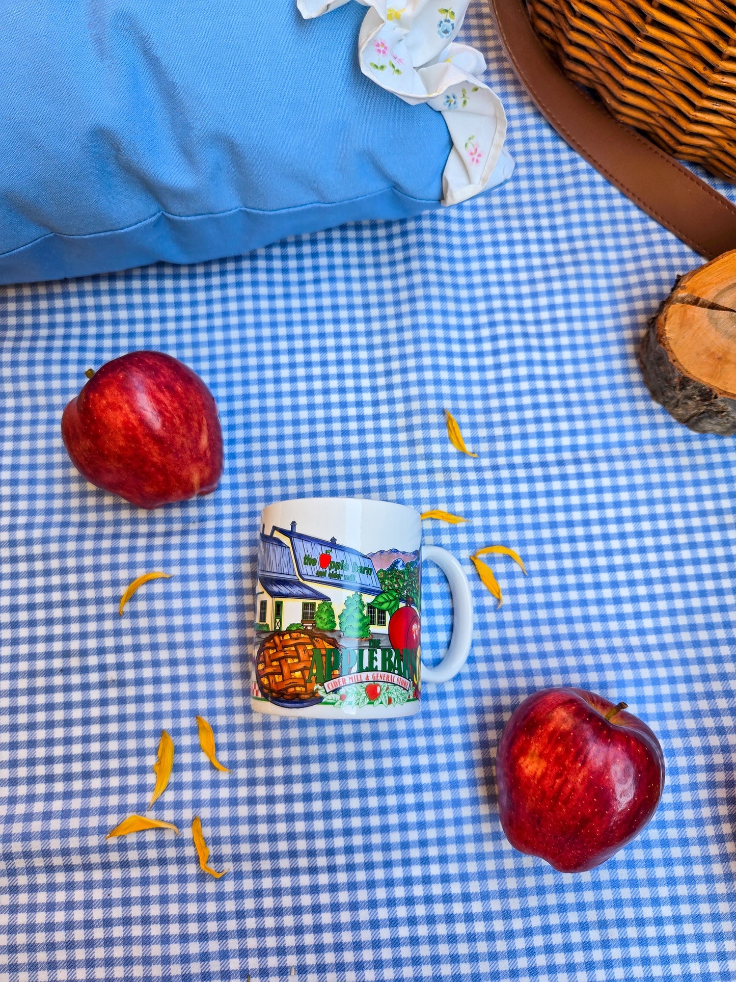 Vintage Apple Barn Mug