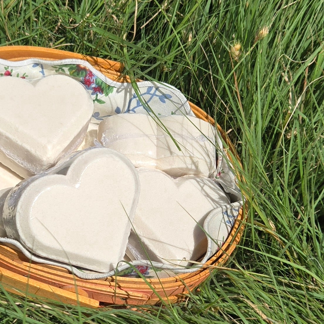 Enchanted Hearts: XL Shower Steamer
